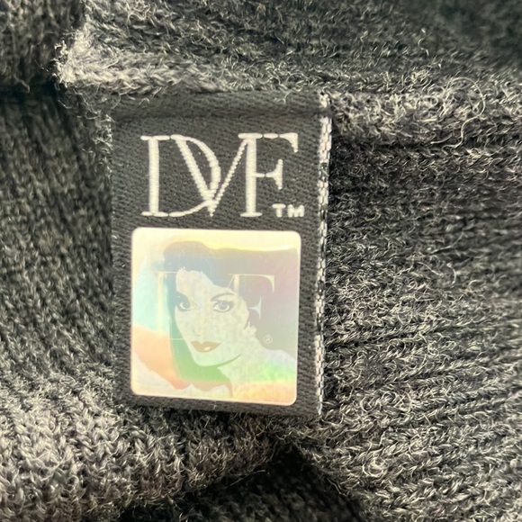 🆕DVF Diane von Furstenberg long V neck wool cardigan size L - Picture 10 of 10